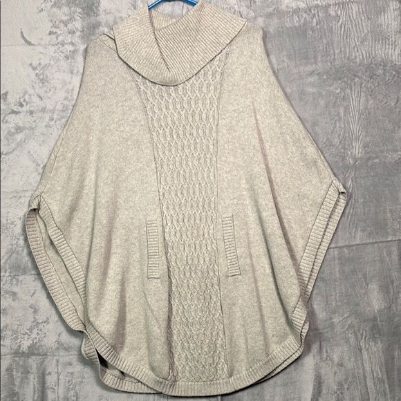 Cabi Gray Cowl Neck Shrug Medium Weight Cable Knit Sweater Size Small - Picture 1 of 11